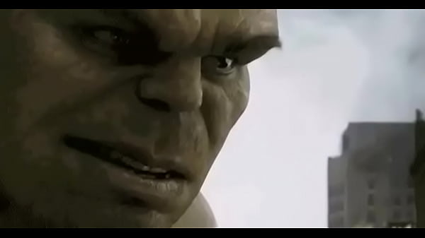 Hulk destruye a viuda negra.MOV