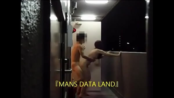 ☆唯ﾁｬﾝ☆　玄関で。。。住んでる人に見つかっちゃうよぉ。。。でも、、ﾄﾞｷﾄﾞｷ♪