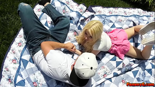 Kenzie and Nathan outdoor bang