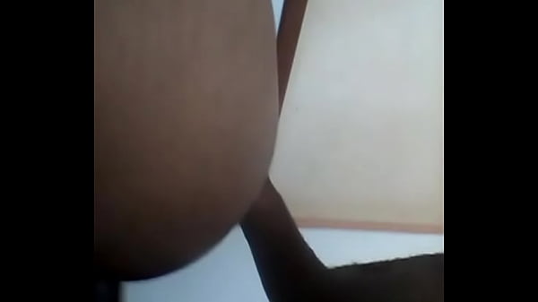 Gostosa baina dando o cu no motel  