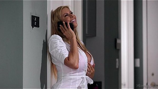 Stepmommy Alexis Fawx blackmailed by Tiffany Watson