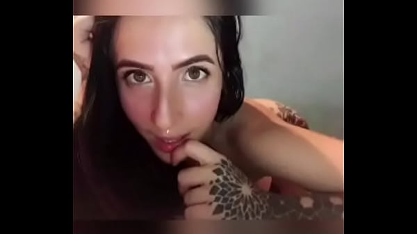 Jovencita con ganas de cachar