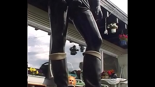 RoxinaRetroRubberOxBiker190603XL.WMV