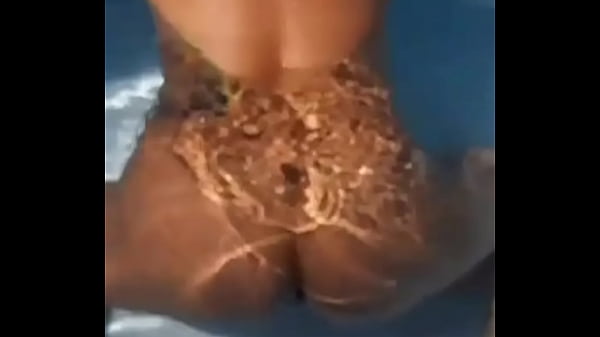 Me masturbo bajo el sol