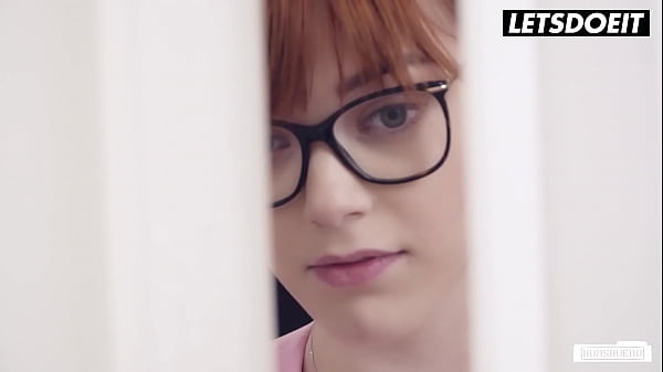 Leah & Alissa Kinky Lesbian Fuck In Front Of Manager - LETSDOEIT