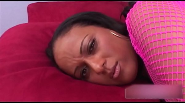 Hot Black Girl Shakes Her Huge Ass for BBC