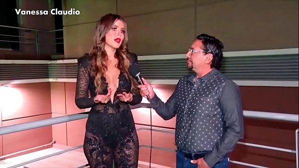 Vanessa Claudio Tetona Sin Bra Traje Transparente Carnaval 2018