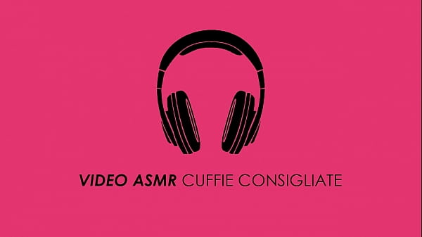 Succhio i cazzi di due carcerati ed ingoio la sborra! - ASMR