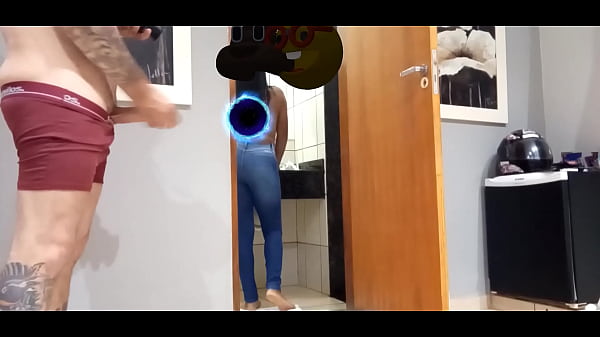 Pai e filha quase s&atilde;o pegos pela m&atilde;e  