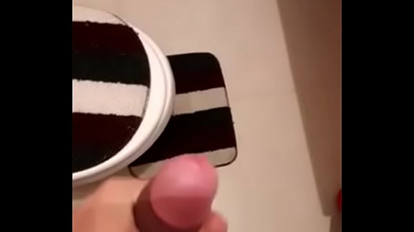 Obrigando o pau ficar duro 