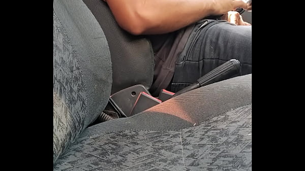 Mostrando o pau na rua  