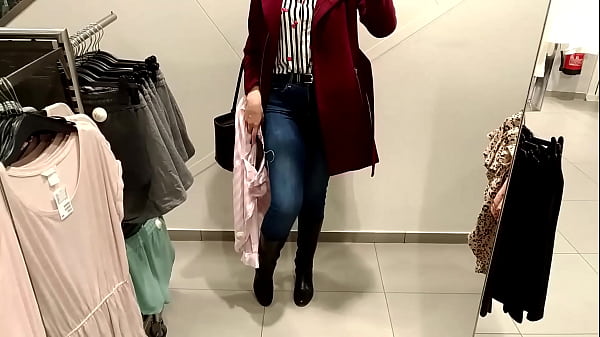 Public shopping in wet jeans, squirt x3  