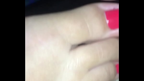 Cum on wife&rsquo;s hot toes