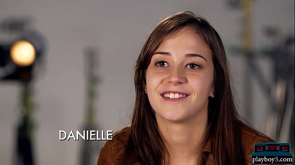 Young amateur couple went to Adult Film for a pro sextape of them