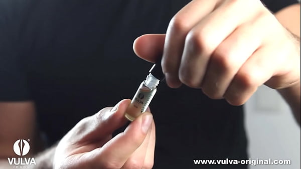 This is for the pussy lovers! Smell her wet pussy at home!