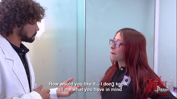 PELIROJA SE FOLLA A SU CIRUJANO PLASTICO CON ENORME POLLA