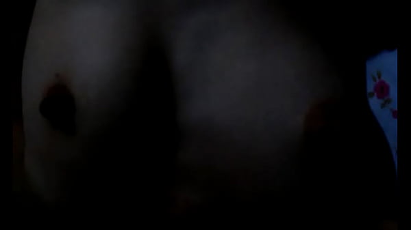 Ch2 Mi pene acariciando sus pechos  