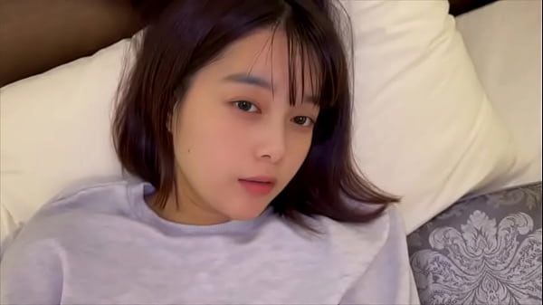 【女子大生のオナニールーティン】大学終わって臭い体臭のままおまんこをゆっくり撫でながらオナニー。