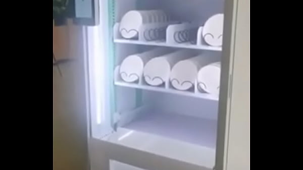 Plate gets smashed - Meme