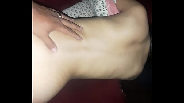 Cogiendo a gatas deliciosa mujer  