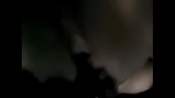 CLAUDIA METIENDOSE EL DEDITO  