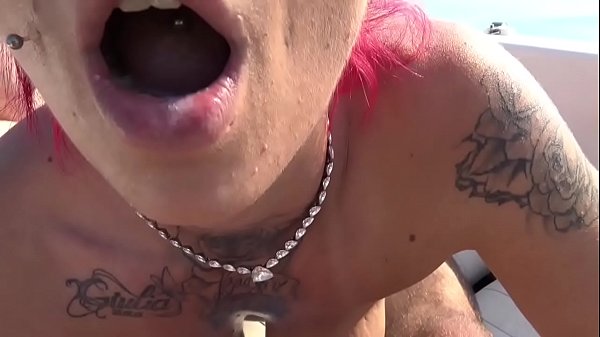 GERMAN GIRL FUCKS ON BAVARIAN CHIEMSEE OUTDOOR