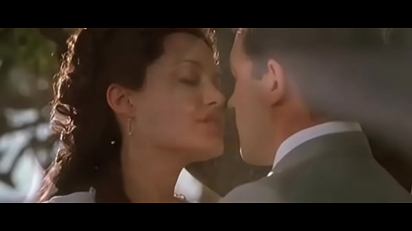 Angelina jolie original sin sex