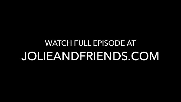 Trans Camilla Jolie masturbate with cumshot on her bed