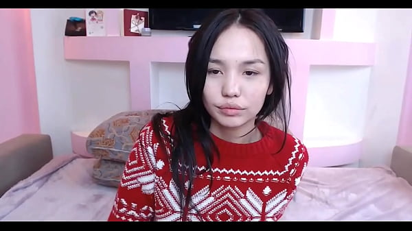 Asian Cam-girl Blowjob on Cam