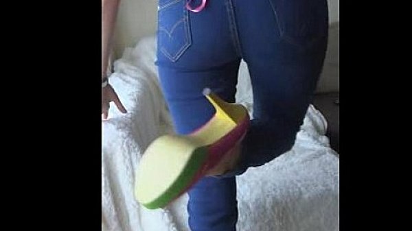 Fetiche de culo, humillaci&oacute;n de amante sexy, adicci&oacute;n 