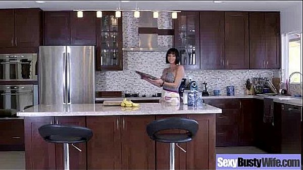 Mature Wife With Round Big Tits Love Sex On Tape (veronica avluv) movie-28
