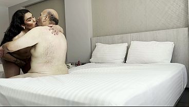 Latina with Big ass and Large boobs fuck big fat guy