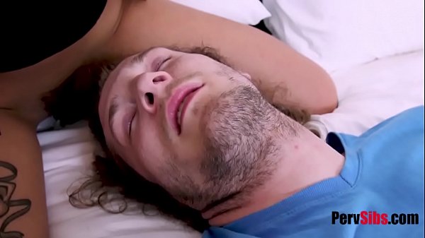 Sibling r. fuck fest