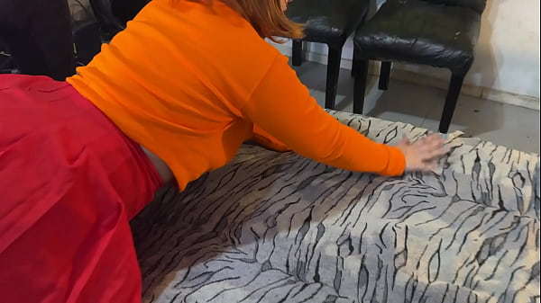 Vilma se mete en el lugar equivocado y termina siendo usada por dos monstruos sedientos de sexo