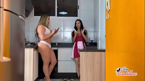 CLEO CADILLAC dei para o safado do marido da amiga