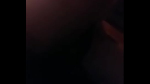 Coloquei com carinho no rabo da safada