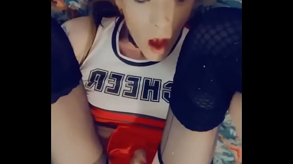 Slutty Girlie Loves Spreading Her Legs For Anal  