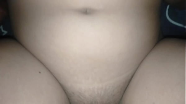 หีที่น่าเลียของสาวใหญ่เอาควยแหย่แตดเล่นจนแตกใน