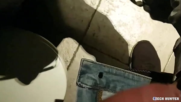 Anh trai Việt Nam m&ecirc; tiền bị gay dụ b&uacute; cặc 