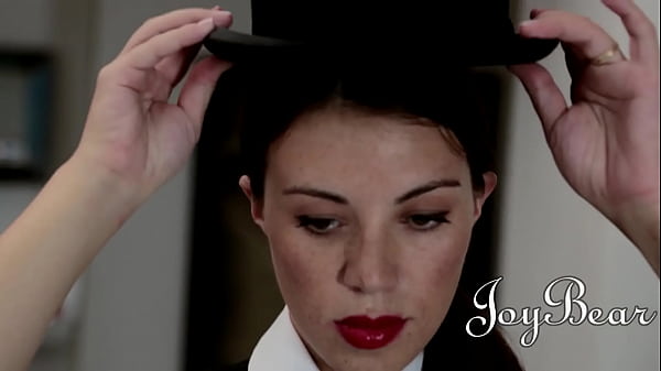 Tattooed Blonde Anna Darling Sucks Off Her Masseuse And Gets Her Pussy Filled With His Cock  