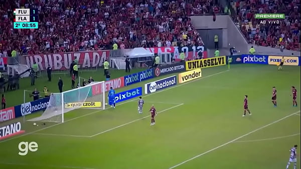 Futebol flamengo Gabigol comendo fluminense  