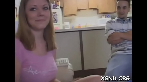 Hawt doxy takes it from behind