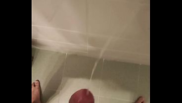 8 cumshots in a row slowmotion