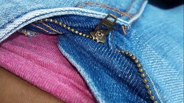 Very wet pussy gets fucked