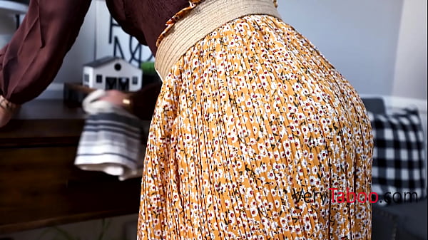 Mrs. Anderson&rsquo;s Indulges In Family Threesome On Mothers Day