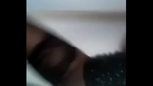 In atesa di incontrare porci godete al telefono con me. Facio videotelefonate porno con maschi vogliosi di vedermi masturbare e skizzare come una porca. Scrivetemi a felicecornuto18@libero.it e vi dar&ograve; le info per contatarmi.