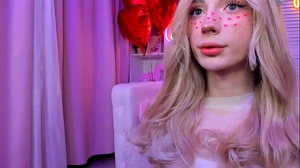 Shemale Showing Her Cute Ass