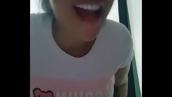 A maior buceta gigante do mundo