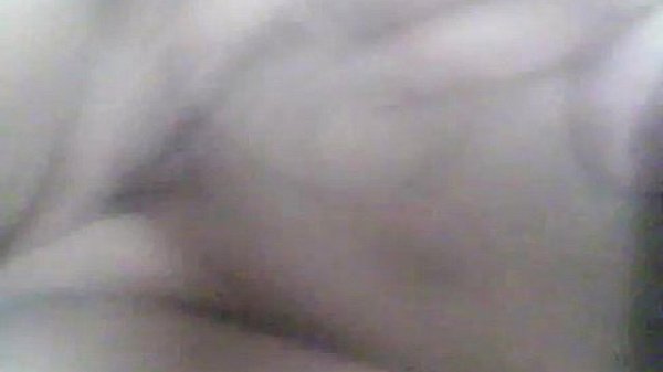 mature mom masturbartes on cam