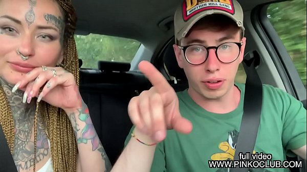 ILA RAGAZZINA COLOMBIANA KORIHNA FA SESSO PER FARSI ASSUMERE DAL TORO DA MONTA ITALIANO MAX FELICITAS  